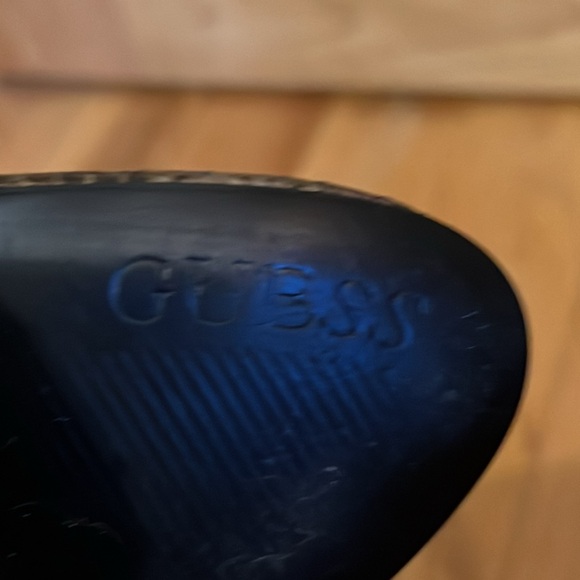 Guess Women's Snakeskin Pointed Toe Heel Stiletto Black US 6.5 - Picture 4 of 4